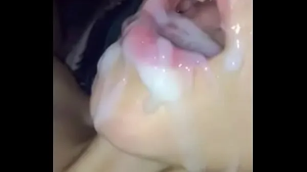 Hotte Teen takes massive cum in mouth in slow motion nye klip