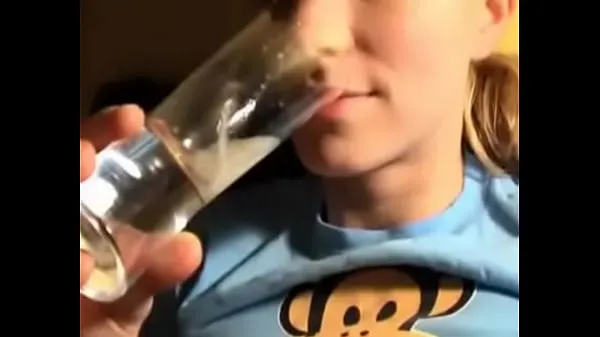 Hotte Teen d. cum from glass nye klip