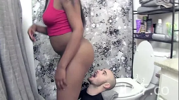 Hot Nikki Ford Toilet Farts in Mouth new Clips