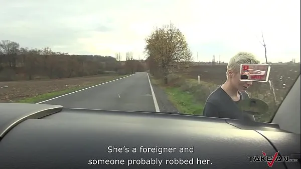 Žhavé Naked blonde running thru the field rescued by horny stranger in van nové klipy