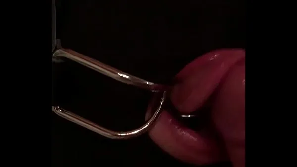 Petite amie à capuchon avec ring gag suce une bite pour le visage nouveaux clips chauds