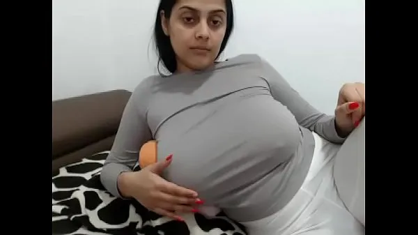 Hot grandi tette rumeno in cam - Guardala dal vivo su LivePussy.Me nuove clip