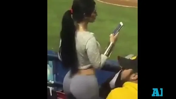 Nalgona en el estadio clips nuevos