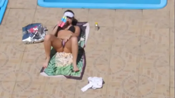 Hot Flagra safada masturbando Piscina Flagged Girl masturbate on the pool new Clips