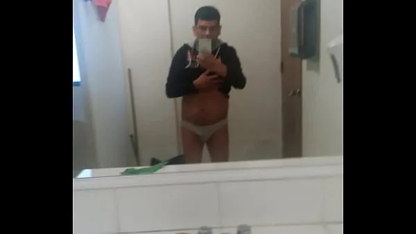 Népszerű Estoy sexy bikini en el baño de mi trabajo új klip