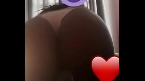 Caliente casada mostrando su culo caliente en la cámara clips nuevos