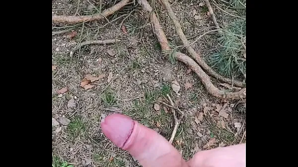 ホットjerking off in forest新しいクリップ