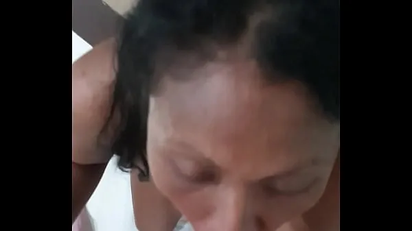 Filipina Milf Swallows مقاطع جديدة رائعة