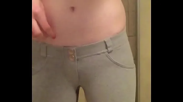 Hot pipì amatoriale nei pantaloni nuove clip