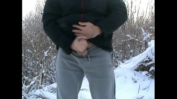 Hot jerking in the snow nuove clip