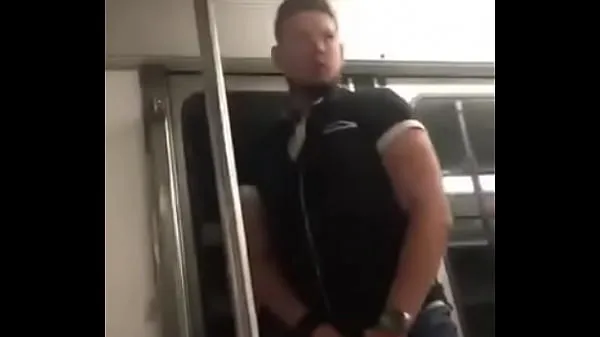 ホットblowjob in the subway新しいクリップ