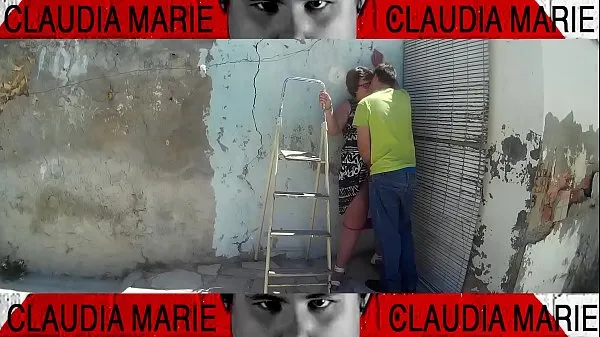 J'enlève la culotte de la grosse femme et lui fais une bonne bouffe de chatte contre le mur nouveaux clips chauds