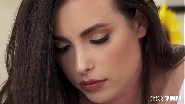 Hot Casey Calvert sta per essere deportato dalla Spagna e deve sposare Ramon Nomar per restare, ma sposerà solo una ragazza che gli farà scopare il culo. Casey sta per imparare ad amare il culo duro nuove clip