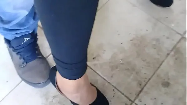 Se ve hermosa en tacones cuando me la cojo clips nuevos