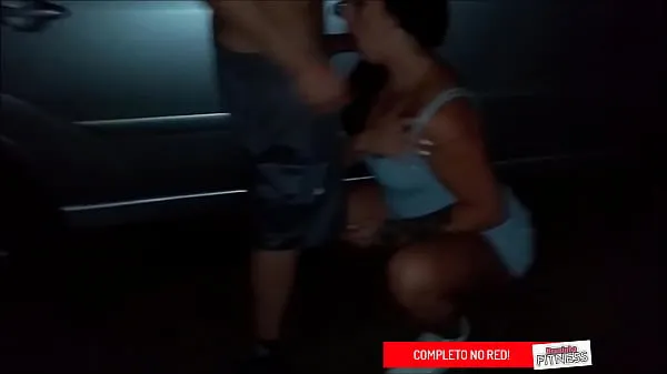 Amadora transando na frente do marido cuckold - Marido filma amigo comendo esposa ao ar livre - COMPLETO NO RED novos clipes interessantes