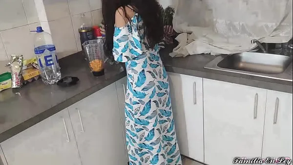 گرم My Beautiful Stepdaughter in Blue Dress Cooking Is My Sex Slave When Her Is Not At Home نئے کلپس