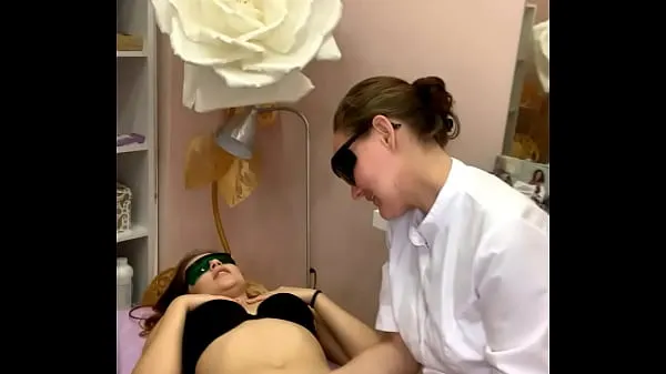 RitaFox came in for laser depilation, just look at her ass Klip baharu panas