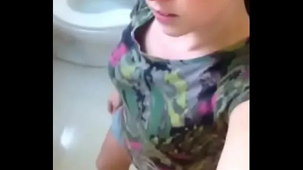 Stare at my hot pierced pussy while I piss Clip mới hấp dẫn