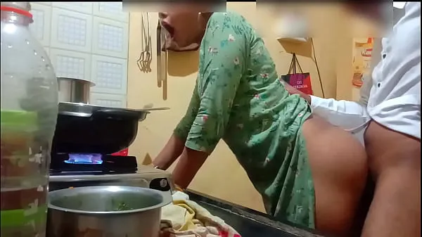 Femme sexy indienne se fait baiser pendant la cuisine nouveaux clips chauds