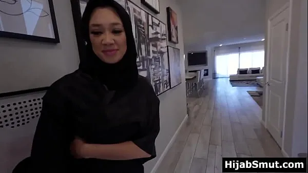 Kuumia Muslim girl in hijab asks for a sex lesson uutta klippiä