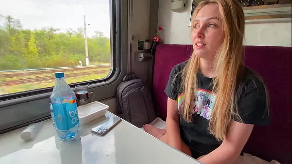 Горячие Замужняя мачеха Алина Рай занялась сексом в поезде с незнакомцемновые клипы