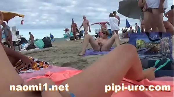 Hot girl masturbate on beach new Clips
