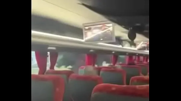 Eu chupo e transamos no ônibus novos clipes interessantes