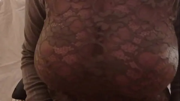 Mamas numa camisola transparente na universidade - DepravedMinx novos clipes interessantes