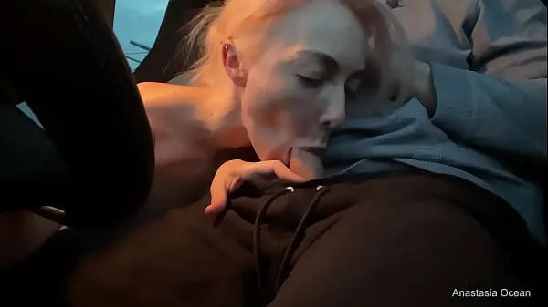 Heta A hot girl gave a blowjob to the driver while he was driving. Extreme blowjob. cum in mouth nya klipp